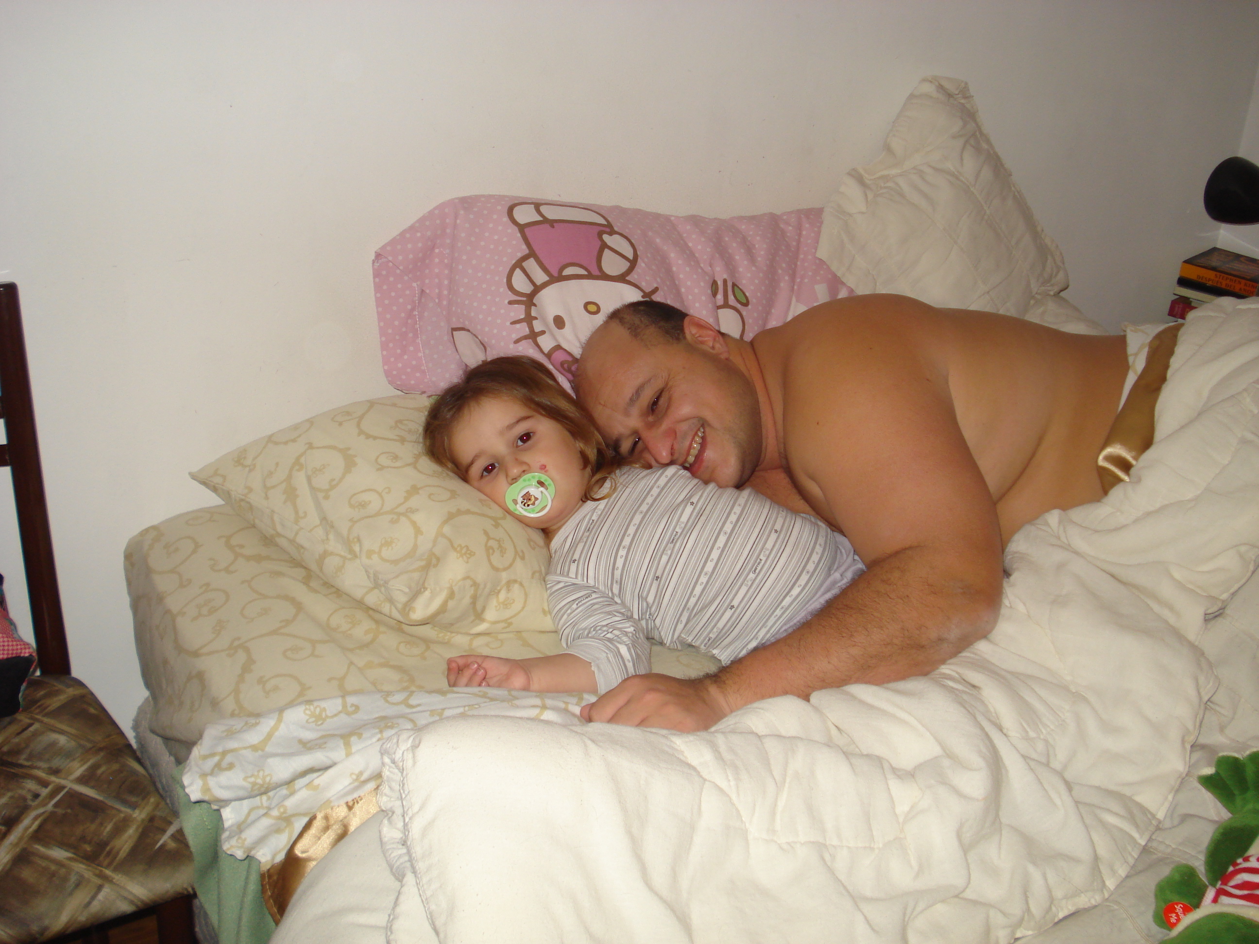 fotos/2012-12-25 - Iara con la notebook/DSC04237.JPG